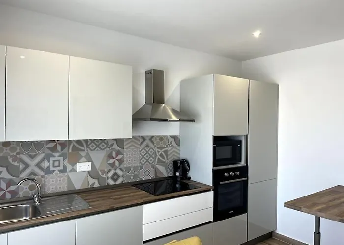 Bugibba Seafront Bliss