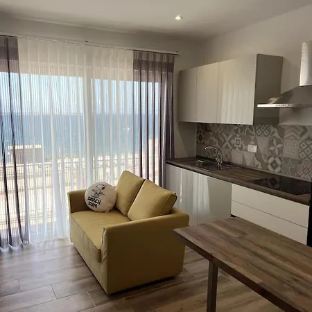 Bugibba Seafront Bliss Apartment